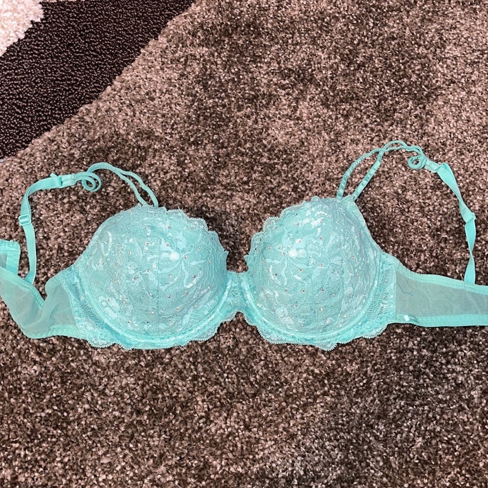 Victoria’s Secret PINK bra